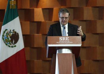 MARCELO EBRARD ENVÍA CARTA A THE ECONOMIST TRAS PORTADA DE AMLO