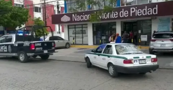 GUARDIA EVITA QUE HOMBRES ARMADOS ASALTEN MONTE DE PIEDAD DE CANCÚN