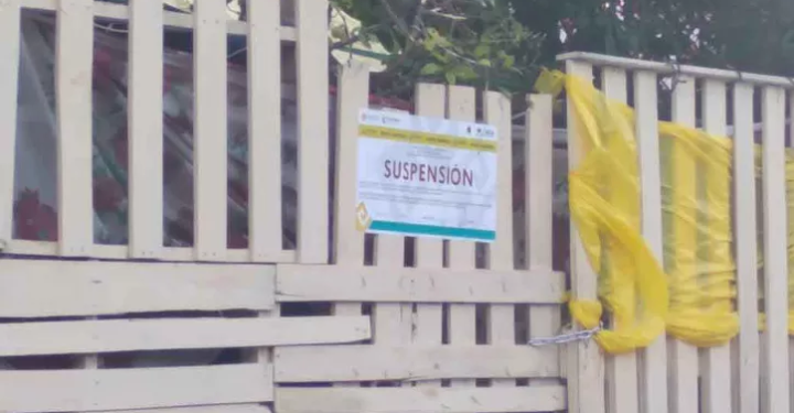 SUSPENDEN TRES NEGOCIOS EN SEMÁFORO NARANJA EN PLAYA DEL CARMEN