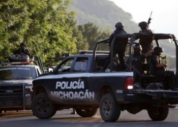 PRESUNTOS INTEGRANTES DEL CNG ATACAN A POBLADORES DE CHINICUILA, EN MICHOACÁN