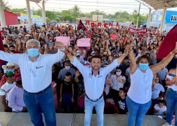 12 AÑOS DE AMOR AL PUEBLO ME RESPALDAN: ERIC GARRIDO