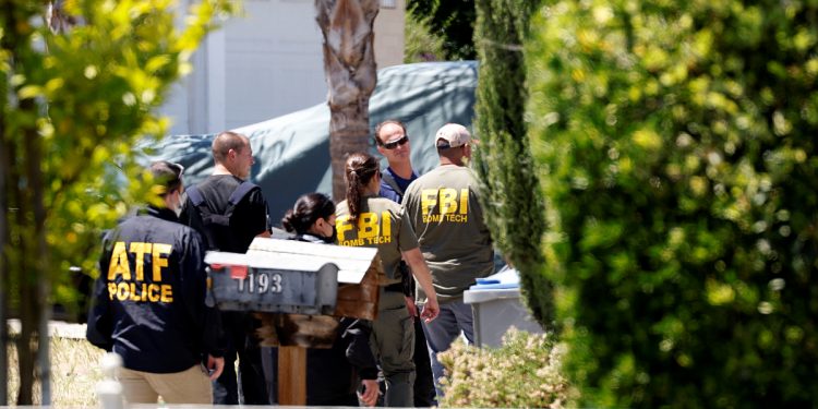 AUTORIDADES DE CALIFORNIA IDENTIFICAN A AUTOR DE TIROTEO QUE DEJÓ NUEVE MUERTOS