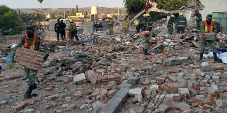 EXPLOTA IGLESIA EN AGUASCALIENTES; MUEREN DOS MUJERES