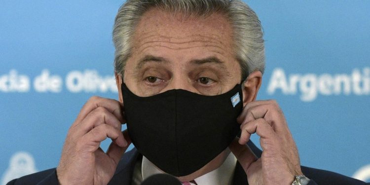 ARGENTINA ANUNCIA NUEVE DÍAS DE CONFINAMIENTO ANTE NUEVA OLA DE COVID-19