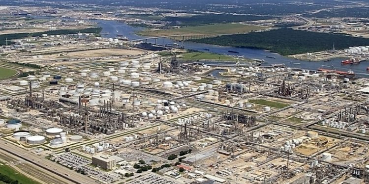 AMLO PRESENTA INFORME SOBRE COMPRA DE REFINERÍA DEER PARK EN TEXAS