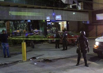 EJECUTAN A DOS PERSONAS EN UN BAR DE CÁRDENAS