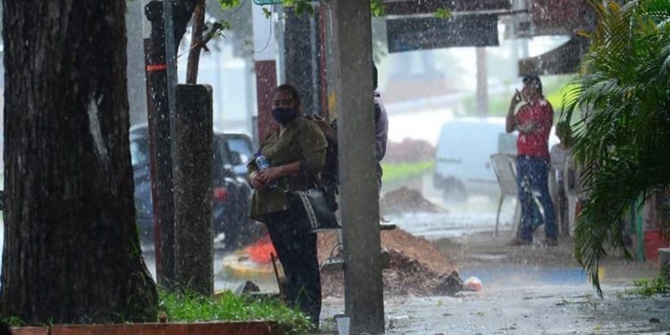 LLOVIZNAS DISPERSAS EN TABASCO DURANTE ESTE INICIO DE SEMANA