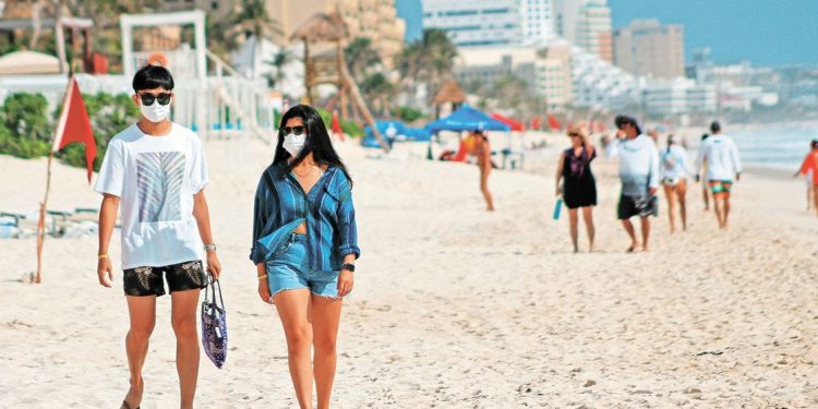 CONTINÚAN EN AUMENTO LOS CONTAGIOS DE COVID-19 EN QUINTANA ROO