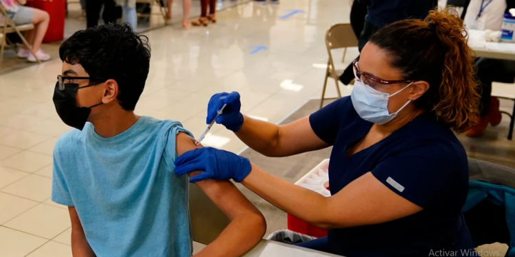 COFEPRIS AUTORIZA APLICACIÓN DE VACUNA PFIZER A MENORES DE 12 AÑOS EN ADELANTE