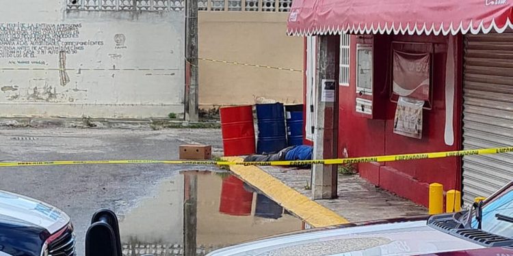 MUERE ASALTANTE EN PLENO ATRACO EN CANCÚN