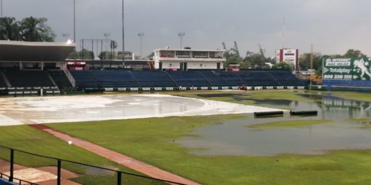 INTENSA LLUVIA OBLIGA A POSPONER INICIO DE SERIE ANTE GUERREROS