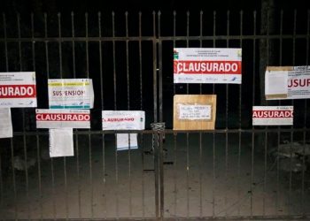 CLAUSURAN AL MENOS SEIS COMERCIOS EN TULUM, POR NO RESPETAR LA “LEY SECA” NI EL HORARIO PERMITIDO