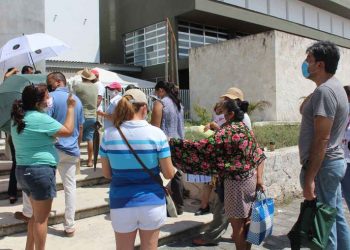 MÁS DE TRES MIL PERSONAS DE 50 A 59 AÑOS ACUDEN A VACUNARSE CONTRA EL COVID-19 EN PLAYA DEL CARMEN