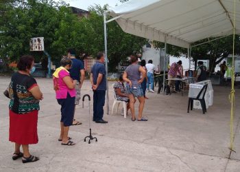 FUNCIONARIOS DE CASILLA NO SE PRESENTAN EN CIUDAD INDUSTRIAL