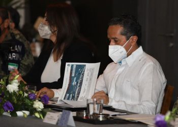 AUTORIDADES, LEGISLADORES Y CIENTÍFICOS UNEN ESFUERZOS PARA COMBATIR EL RECALE MASIVO DE SARGAZO