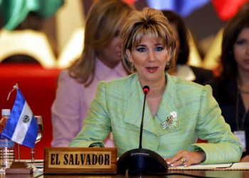 CONDENAN A 10 AÑOS DE PRISIÓN EX PRIMERA DAMA DE EL SALVADOR