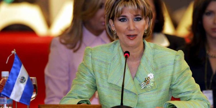 CONDENAN A 10 AÑOS DE PRISIÓN EX PRIMERA DAMA DE EL SALVADOR