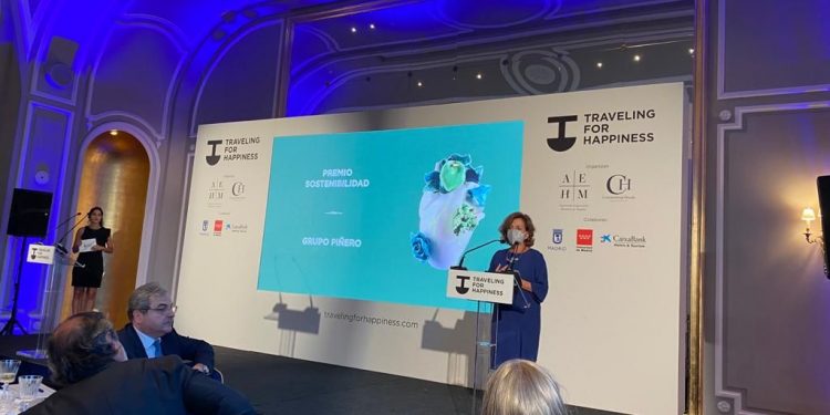 GRUPO PIÑERO ES GALARDONADO CON EL PREMIO DE SOSTENIBILIDAD EN LOS “TRAVELING FOR HAPPINESS AWARDS”