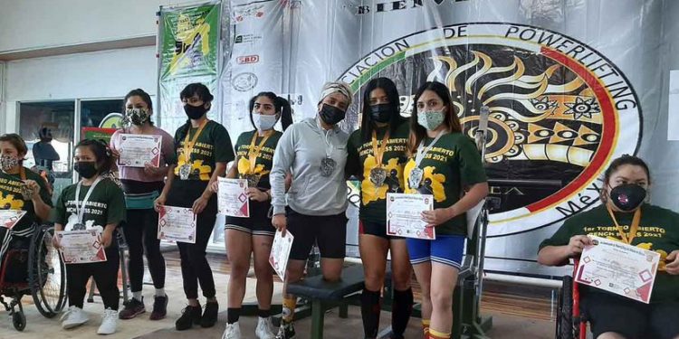 JANNIN SOBERANIS CONQUISTÓ MEDALLA DE ORO EN TORNEO DE POWERLIFTING