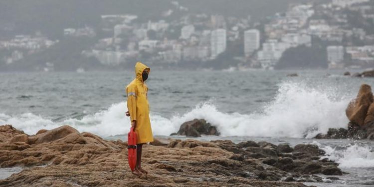 TORMENTA TROPICAL »ENRIQUE» NACE EN COSTAS DEL PACÍFICO; PODRÍA CONVERTIRSE EN HURACÁN