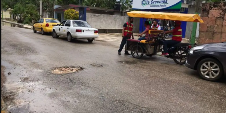 DESAZOLVAN ALCANTARILLAS PARA EVITAR INUNDACIONES EN KANTUNILKÍN