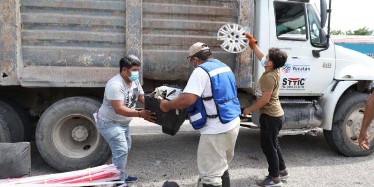 BUENA PARTICIPACIÓN CIUDADANA EN JORNADA DE DESCACHARRIZACIÓN EN MÉRIDA