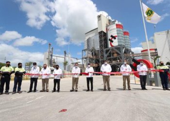 INAUGURA EL GOBERNADOR MAURICIO VILA DOSAL EN UMÁN LA NUEVA PLANTA DE MOLIENDA DE HOLCIM MÉXICO