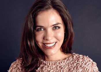 HELENA PUIG, RECIBE EL PREMIO COMO MEJOR ACTRIZ EN FANT LATAM