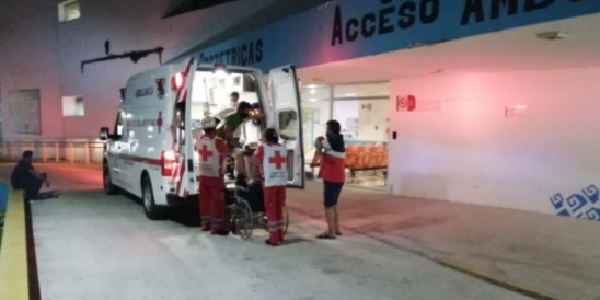 HIEREN A TRABAJADOR EN ASALTO A NEGOCIO DE PLAYA DEL CARMEN