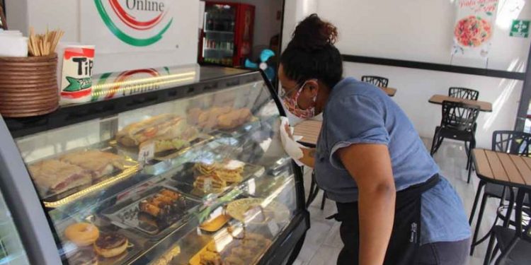 VINCULA AYUNTAMIENTO A MIL 600 PERSONAS A PUESTOS LABORALES