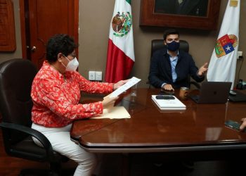 SEFIPLAN ENTREGA LISTA DE OBRAS A COMISIÓN DE HACIENDA