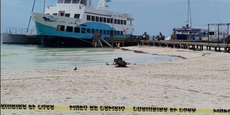MUERE AHOGADO PRESUNTO TURISTA EN PLAYA LANGOSTA