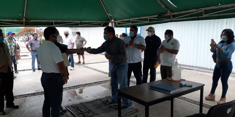 SE MANIFIESTAN MAESTROS DE TELESECUNDARIA