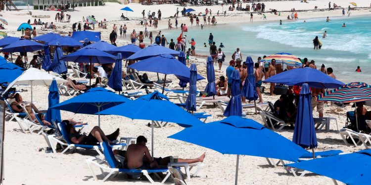 SE REGISTRA UN INCONTROLABLE INCREMENTO DE CONTAGIOS DE COVID-19 EN QUINTANA ROO