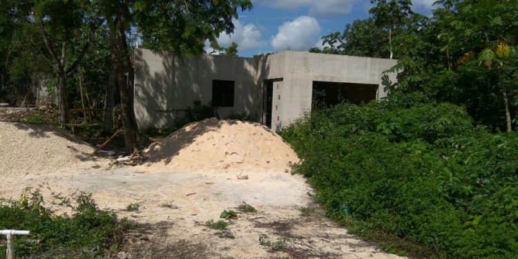 HALLAN A PERSONA SIN VIDA EN ÁREA VERDE DE CANCÚN