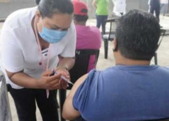 CONCLUYE CON ÉXITO APLICACIÓN DE PRIMERA DOSIS A ADULTOS DE 40 A 49 AÑOS EN COMALCALCO