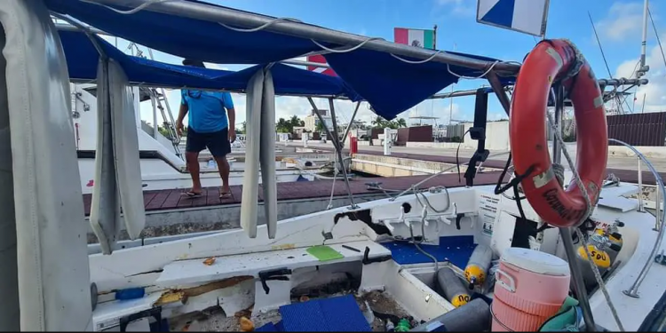 EXPLOSIÓN EN EMBARCACIÓN DE BUCEO CAUSA TERROR EN COZUMEL