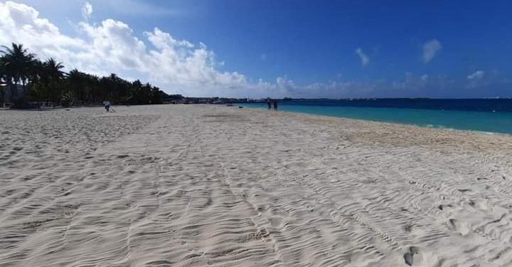 MANTIENE ZOFEMAT PLAYAS LIBRES DE SARGAZO EN ISLA MUJERES