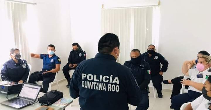 CAPACITAN A POLICÍAS DE ISLA MUJERES EN «ACTUACIÓN POLICIAL CON PERSPECTIVA DE GÉNERO»