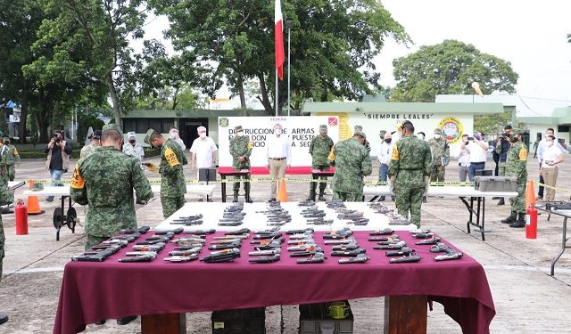 ENCABEZA ADÁN AUGUSTO EVENTO DE DESTRUCCIÓN DE ARMAS EN LA 30 ZONA MILITAR