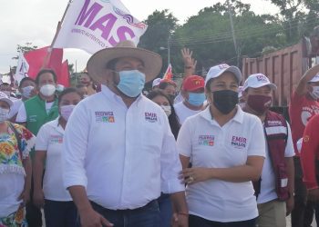 «NO SE REQUIERE ESCENARIOS PARA ACERCARSE A LA GENTE CUANDO SE HABLA CON EL CORAZÓN», EMIR BELLOS