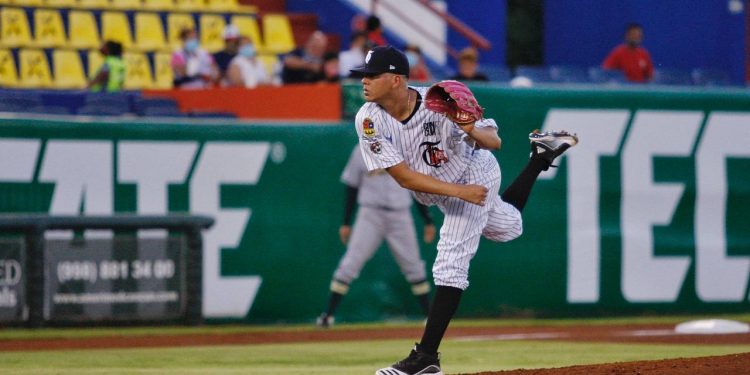 PERICOS LIMPIA A TIGRES