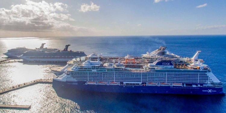 ATRACA EL CRUCERO CELEBRITY EDGE EN MAHAHUAL