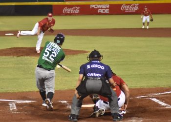 AUSTIN Y MOTTA LLEVAN A UN TRIUNFO A LOS PIRATAS