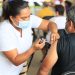 REANUDAN VACUNACIÓN A PERSONAS DE 50 A 59 AÑOS EN CENTRO Y BALANCÁN