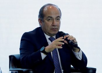 FELIPE CALDERÓN DA POSITIVO A COVID-19