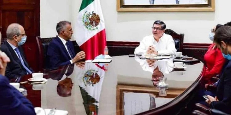 SOSTIENE DE LA VEGA ASMITIA REUNIÓN CON DIRECTIVOS DE LA EMPRESA ENI MÉXICO