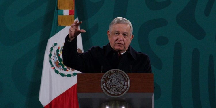 INE ORDENA A LÓPEZ OBRADOR SUSPENDER DIFUSIÓN DE TRES CONFERENCIAS