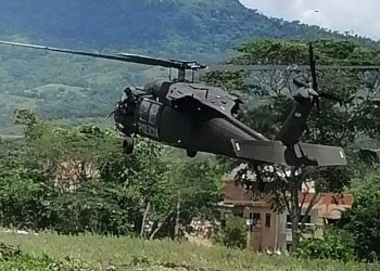 ATACAN HELICÓPTERO EN EL QUE VIAJABA IVÁN DUQUE, PRESIDENTE DE COLOMBIA