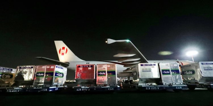 UN MILLÓN 221 MIL DOSIS DE VACUNAS ASTRAZENECA LLEGAN A MÉXICO